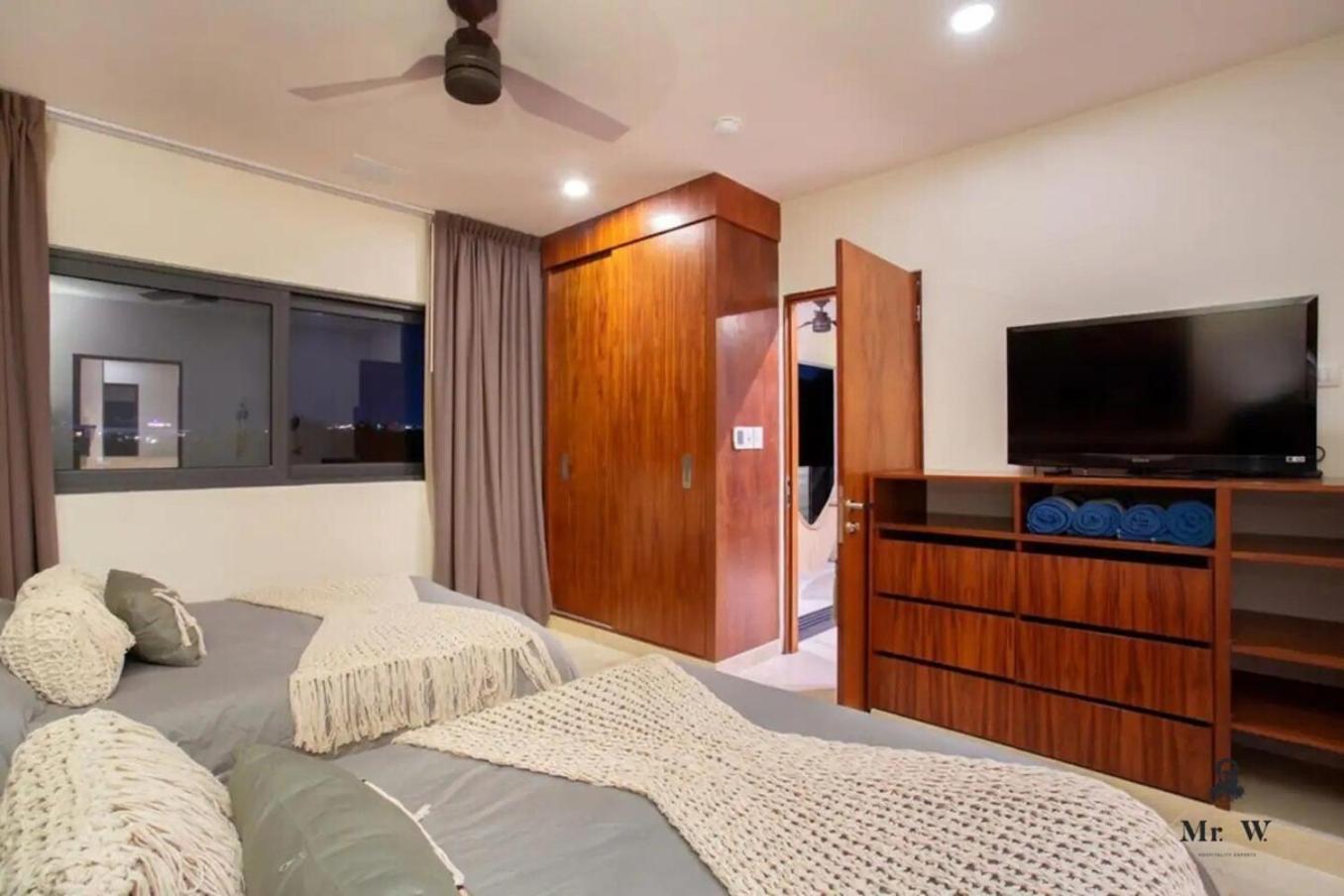 Private Pool & Jacuzzi Steps To Beach & 5Th Ave Playa del Carmen Exterior photo